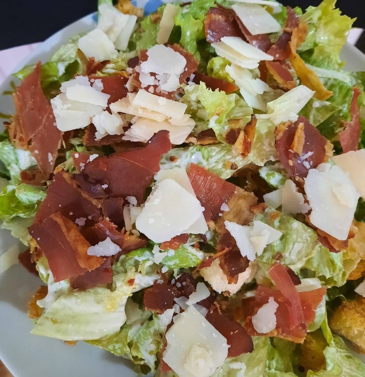 Salata caesar